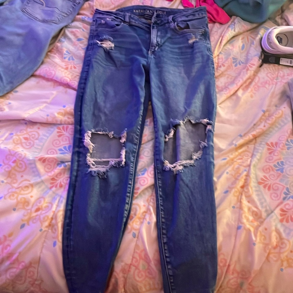 american eagle jeans!